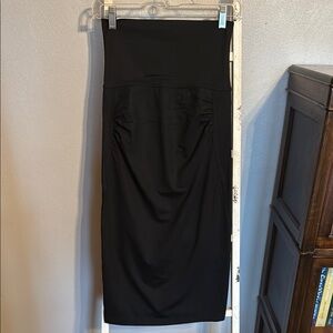 NWOT Wear in Good Health Elegant Black Pencil Skirt